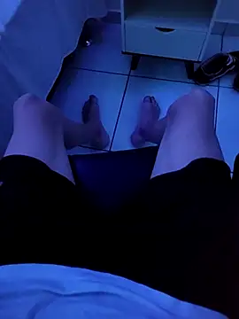 bnnzin online show from November 30, 2025, 5:44 am