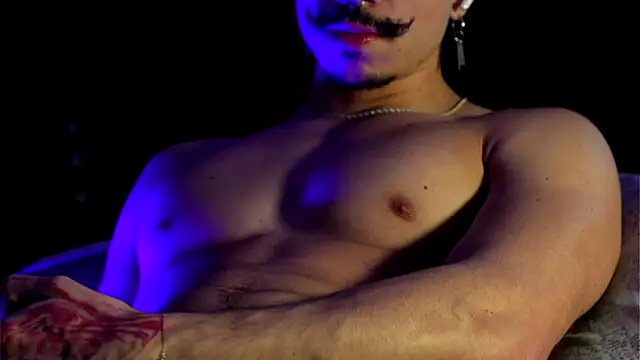 Snapshot of TOKYO_oo chatting on February 1, 2026, 4:27 pm TOKYO oo online show from February 1, 2026, 4:27 pm