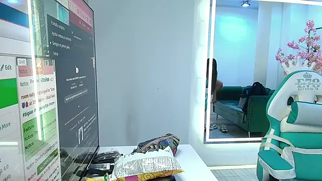 Snapshot of Gemma_bellini chatting on December 4, 2025, 7:33 pm Gemma bellini online show from December 4, 2025, 7:33 pm