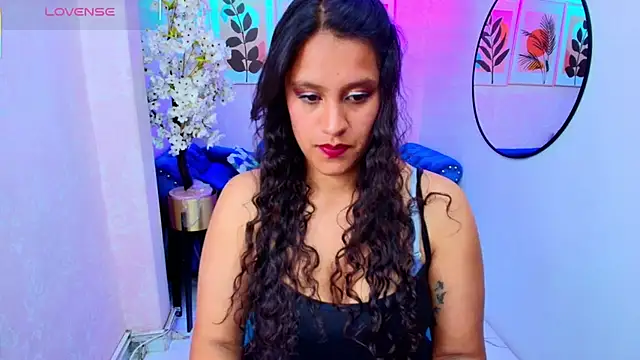 Snapshot of Lili_rousx chatting on November 27, 2025, 3:30 am Lili rousx online show from November 27, 2025, 3:30 am