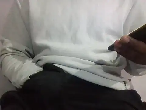 Snapshot of Desi_bbc8 chatting on November 16, 2025, 12:05 am Desi bbc8 online show from November 16, 2025, 12:05 am