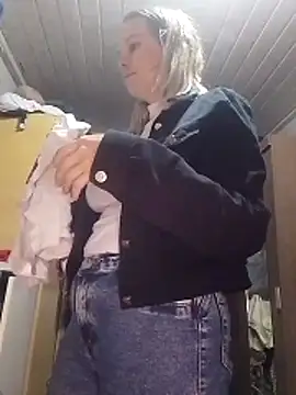 minagostosa123 online show from April 24, 2026, 12:35 am