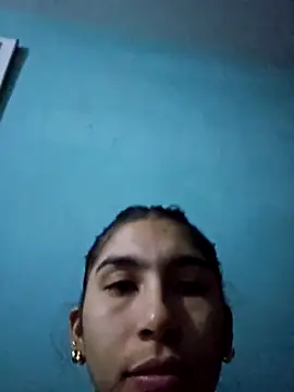 Snapshot of skinnyrox chatting on November 17, 2025, 3:12 am skinnyrox online show from November 17, 2025, 3:12 am