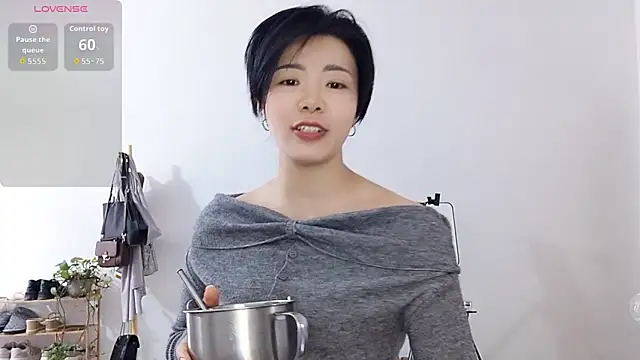 adele8731 online show from December 1, 2025, 5:23 am