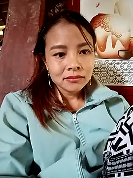 Snapshot of mon1-day chatting on November 17, 2025, 1:33 am mon1-day online show from November 17, 2025, 1:33 am