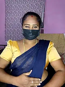 Snapshot of Tamil_devagi chatting on April 18, 2026, 4:44 pm Tamil devagi online show from April 18, 2026, 4:44 pm
