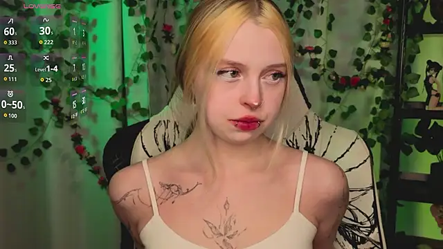 ElvenQueen online show from February 8, 2026, 3:04 pm