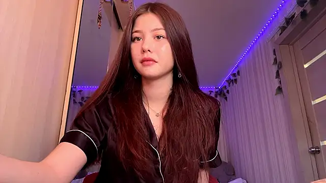 CutieSlim online show from December 17, 2025, 6:08 am