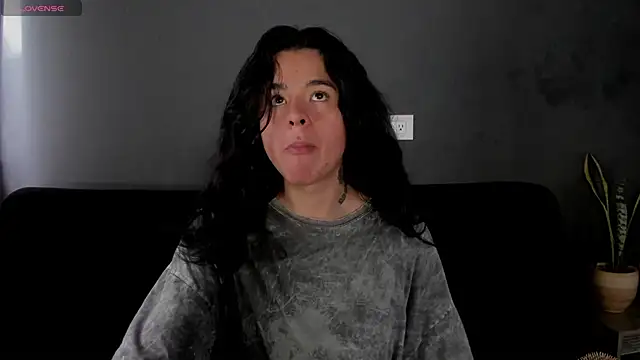 Snapshot of Angel-umbra chatting on November 28, 2025, 7:49 pm Angel-umbra online show from November 28, 2025, 7:49 pm