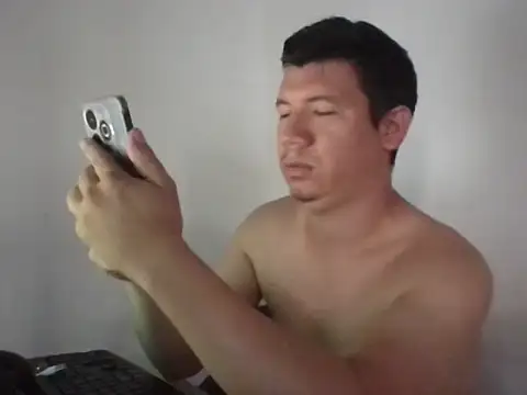 xxxlay online show from November 21, 2025, 9:24 pm