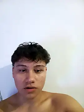 Snapshot of esteban_rios_ chatting on November 28, 2025, 2:03 am esteban rios online show from November 28, 2025, 2:03 am