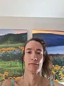 Snapshot of MaitressePomme3 chatting on February 21, 2026, 5:47 pm MaitressePomme3 online show from February 21, 2026, 5:47 pm