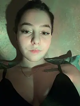 Anoraaa8A online show from March 11, 2026, 5:41 pm