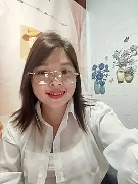 Snapshot of Cover-baa chatting on April 16, 2026, 2:18 pm Cover-baa online show from April 16, 2026, 2:18 pm