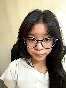 Snapshot of mau155_ chatting on November 17, 2025, 1:17 pm mau155 online show from November 17, 2025, 1:17 pm