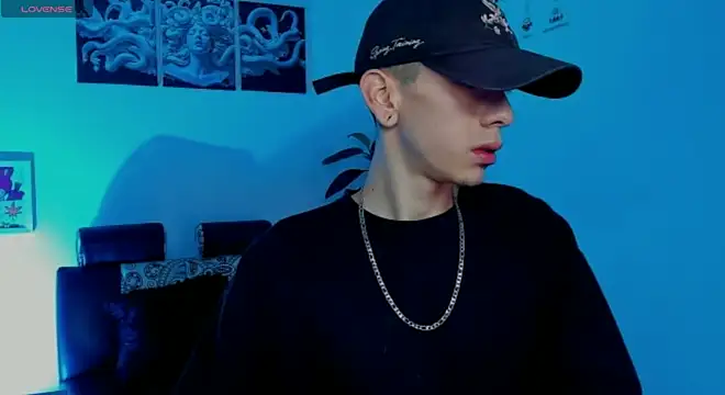 Snapshot of James_Adams_01 chatting on November 22, 2025, 12:37 pm James Adams 01 online show from November 22, 2025, 12:37 pm