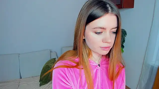 AngelesBenitz online show from December 14, 2025, 7:47 am