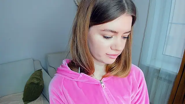 AngelesBenitz online show from December 16, 2025, 7:13 am