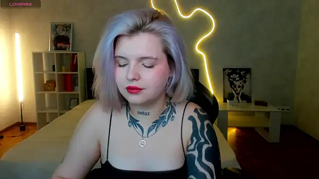 shadow  purrr online show from November 30, 2025, 1:42 am