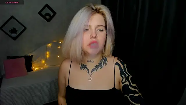 shadow  purrr online show from December 4, 2025, 1:26 am