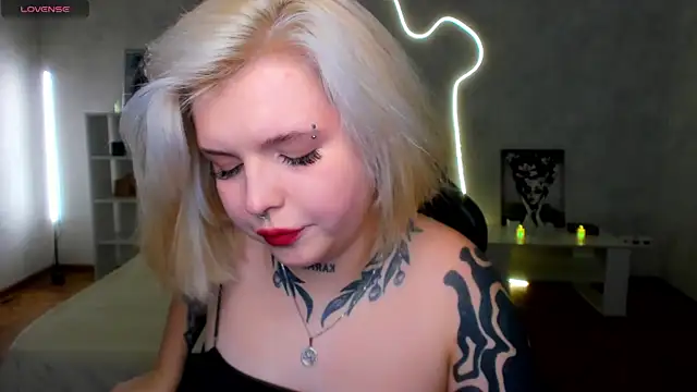 shadow  purrr online show from December 19, 2025, 1:01 am