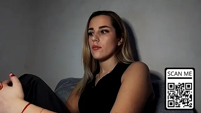 Snapshot of HotMusex chatting on February 11, 2026, 2:44 pm HotMusex online show from February 11, 2026, 2:44 pm