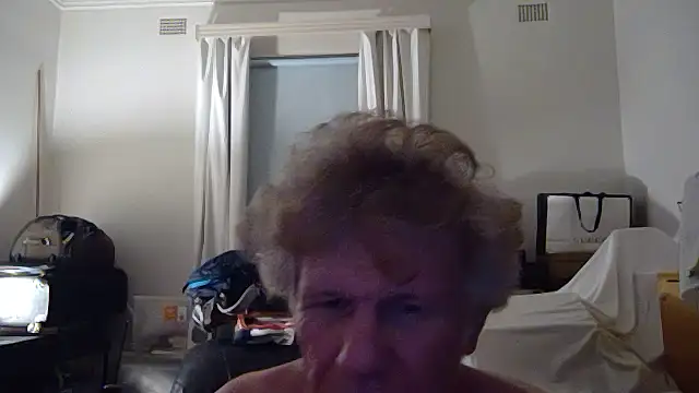 Snapshot of Hardwarelane67 chatting on November 26, 2025, 2:51 pm Hardwarelane67 online show from November 26, 2025, 2:51 pm