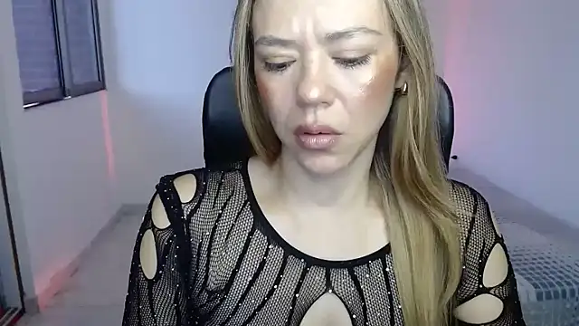 Annie Cervantez online show from April 26, 2026, 11:19 am