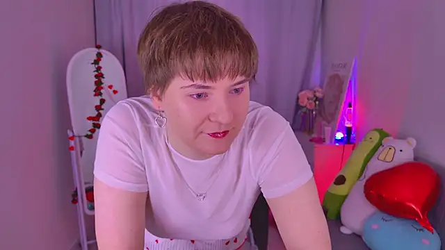 Snapshot of melissa___moore chatting on February 14, 2026, 6:10 am melissa moore online show from February 14, 2026, 6:10 am