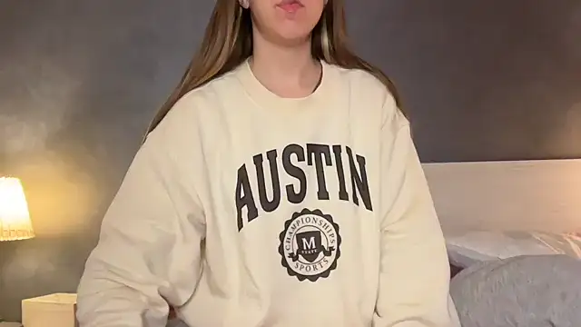 Snapshot of Martimartinaxx chatting on December 1, 2025, 5:29 pm Martimartinaxx online show from December 1, 2025, 5:29 pm