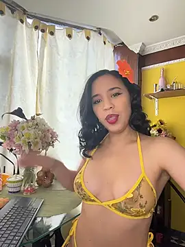 Snapshot of Esmerald_1111 chatting on July 1, 2026, 12:51 pm Esmerald 1111 online show from July 1, 2026, 12:51 pm