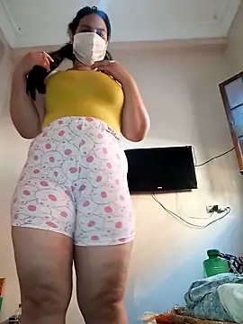 fati35flou online show from March 26, 2026, 2:11 pm