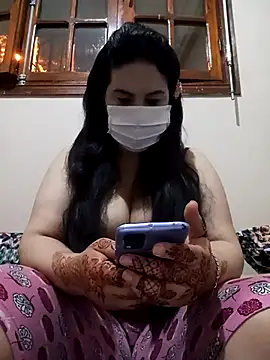 fati35flou online show from April 18, 2026, 8:20 pm