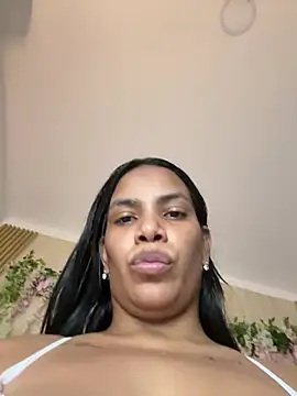 Snapshot of ArielleMillerr- chatting on February 6, 2026, 5:49 pm ArielleMillerr- online show from February 6, 2026, 5:49 pm