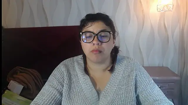 danna garza online show from December 14, 2025, 4:40 am