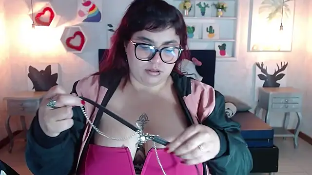 danna garza online show from February 8, 2026, 6:39 am