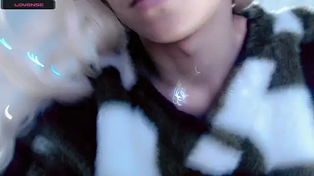 Karla hot777 online show from April 18, 2026, 12:53 pm