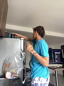 Jin kougasaki online show from November 21, 2025, 4:38 pm