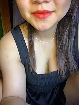 Sunset-yll online show from April 7, 2026, 8:53 pm