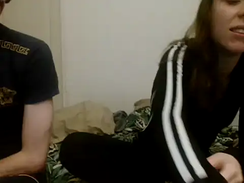 Snapshot of DuoDesir1 chatting on February 22, 2026, 6:39 pm DuoDesir1 online show from February 22, 2026, 6:39 pm