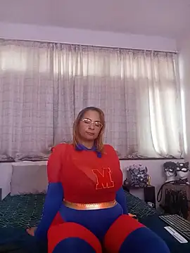 LaReineCleo online show from May 21, 2026, 10:44 am