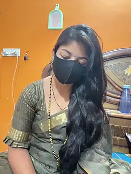 cutestpearl online show from April 5, 2026, 7:44 pm