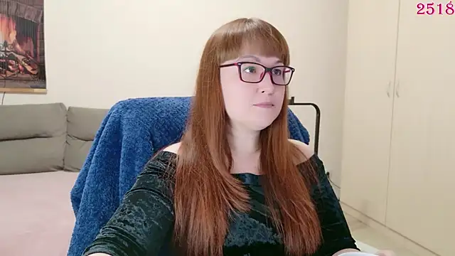 Snapshot of Foxy-lady chatting on April 3, 2026, 9:51 am Foxy-lady online show from April 3, 2026, 9:51 am