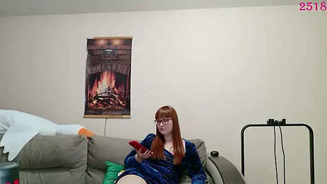 Snapshot of Foxy-lady chatting on April 12, 2026, 6:46 pm Foxy-lady online show from April 12, 2026, 6:46 pm