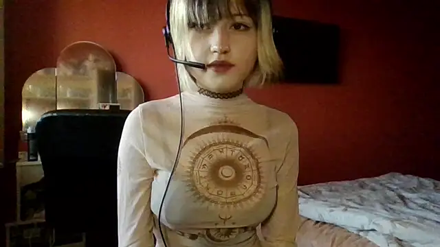 SkylaPorter online show from November 21, 2025, 11:31 am