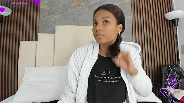 catiusca reyes 03 online show from March 28, 2026, 11:32 am