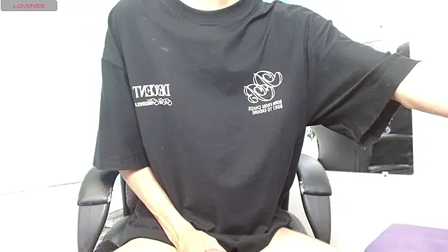 DraxBlade09 online show from April 10, 2026, 9:30 pm