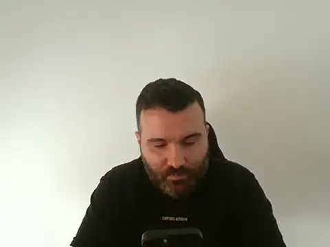 Snapshot of Yasinozturk3232 chatting on November 20, 2025, 11:10 am Yasinozturk3232 online show from November 20, 2025, 11:10 am