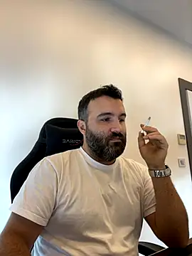 Snapshot of Yasinozturk3232 chatting on November 21, 2025, 8:46 am Yasinozturk3232 online show from November 21, 2025, 8:46 am