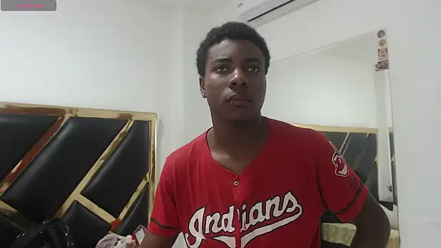 NoahJhonson69 online show from February 5, 2026, 11:26 am